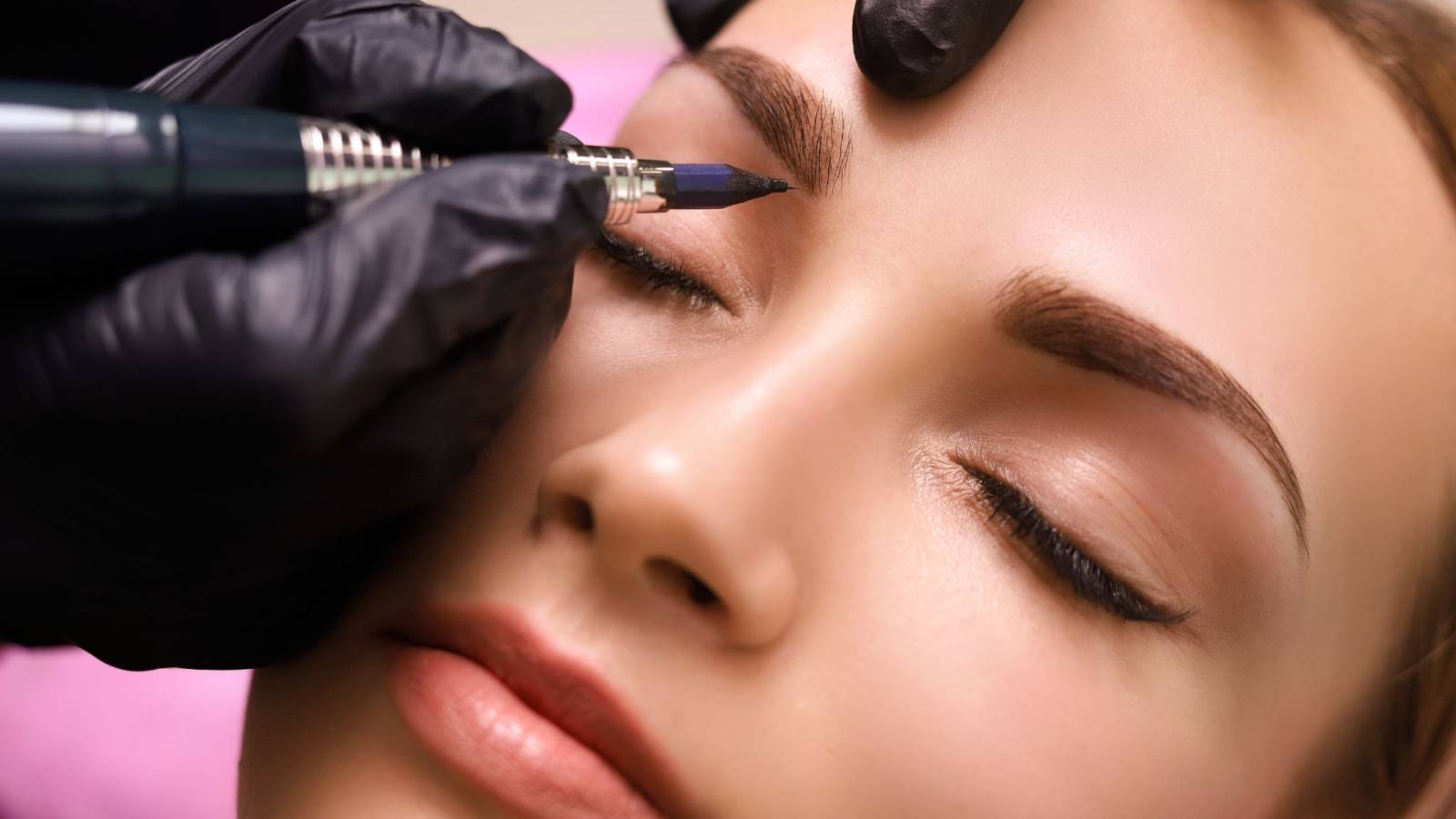 Formation Browlift, Airbrush Brows & Décoloration des sourcils à Lyon et Marseille