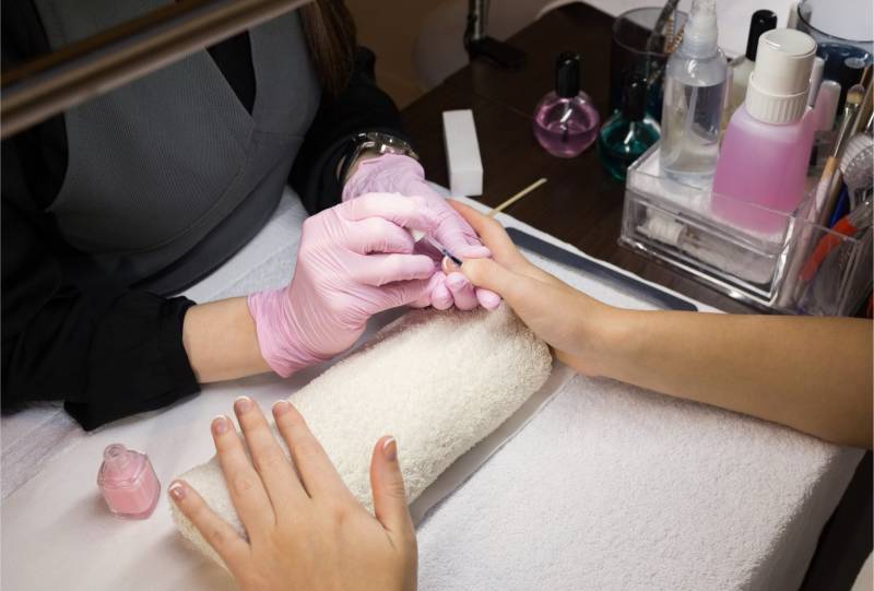 Devenez prothésiste ongulaire en 5 à 10 jours en vous formant dans notre centre à Lyon avec votre CPF