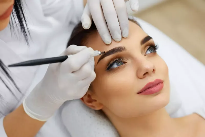Formation pour perfectionner ses acquis en microblading et microshading à Marseille