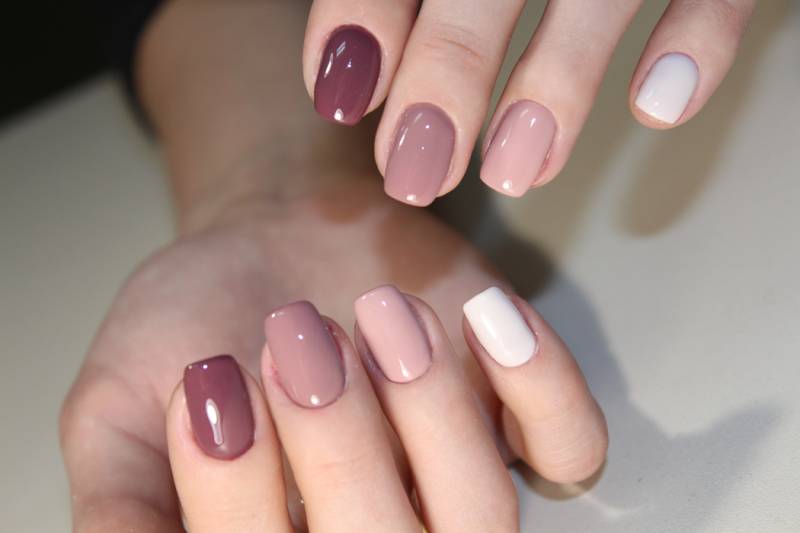 Formation d'intégration de l'Art de la Pose de Vernis Semi-permanent et le rallongement d'ongle, à Lyon
