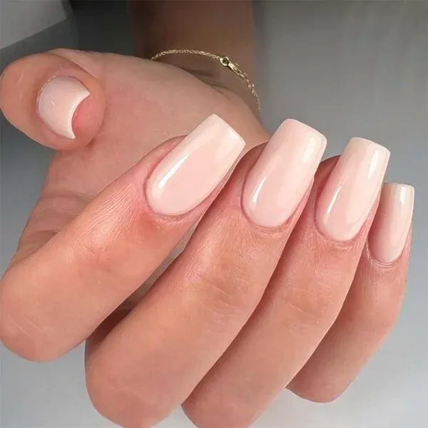 Formation d'immersion à l'Art de la Pose de Vernis Semi-permanent et le rallongement d'ongle, à Marseille